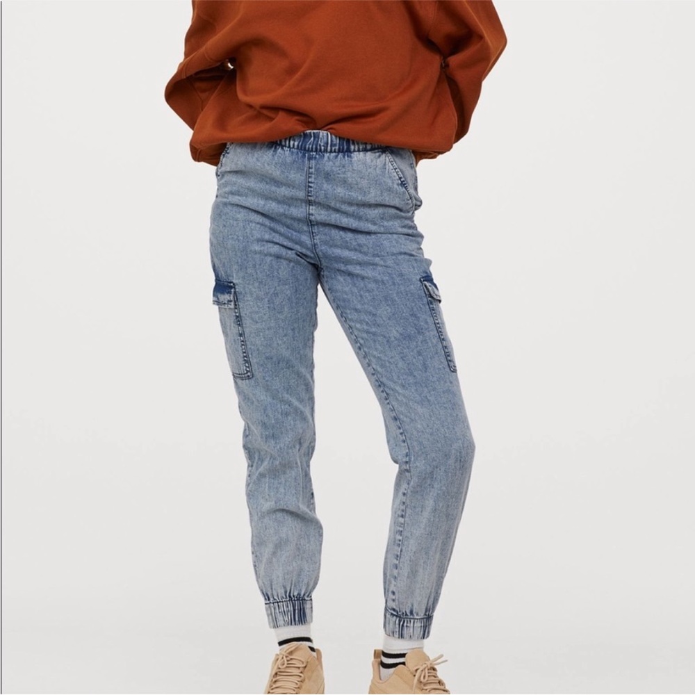 H&M Women’s Denim Cotton Cargo Pants, size 4
